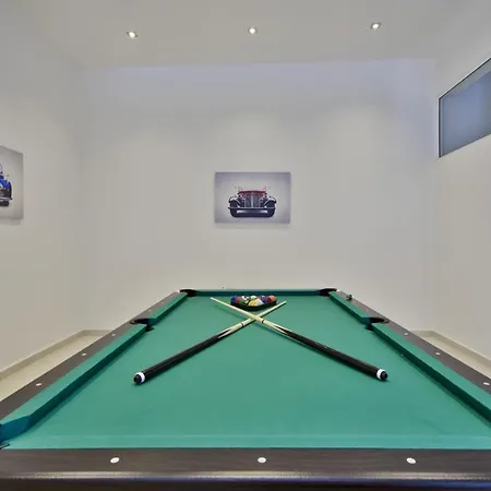 Villa Ida - Indoor Heated Pool, Sauna, Games And Gym Mellieha