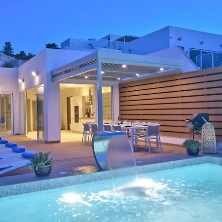 Ida - Indoor Heated Pool, Sauna, Games And Gym Villa