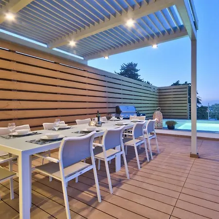 Ida - Indoor Heated Pool, Sauna, Games And Gym * المليحة