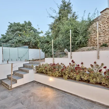 Ida - Indoor Heated Pool, Sauna, Games And Gym * Mellieħa