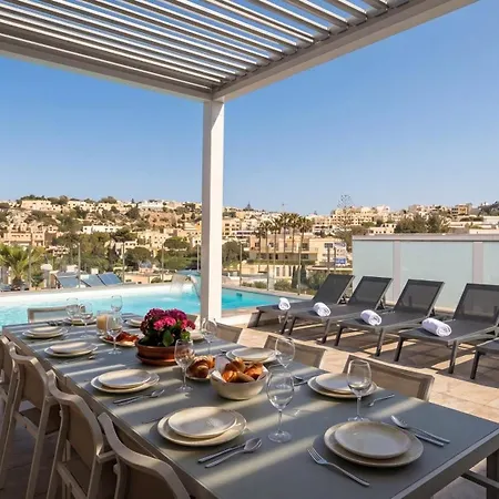 Ida - Indoor Heated Pool, Sauna, Games And Gym Mellieħa