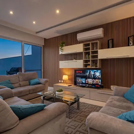 Ida - Indoor Heated Pool, Sauna, Games And Gym * Mellieħa