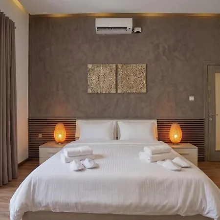 Ida - Indoor Heated Pool, Sauna, Games And Gym Villa Mellieħa