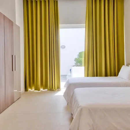 Ida - Indoor Heated Pool, Sauna, Games And Gym Mellieħa